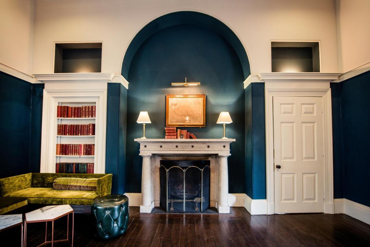 Saltmarshe Hall Экстерьер фото